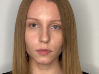 girl fingering shaved pussy FawnTobin