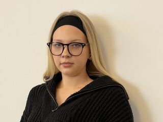 chat room sex webcam FrancesVirunes