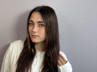camwhore masturbating with dildo FridaGady