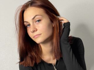 hot cam show GertudeVeith