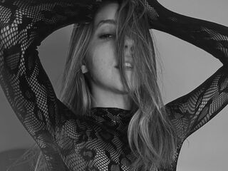 cam girl masturbating with vibrator GiovanaKovalenko