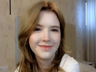 camgirl playing with sextoy GlennaEstabrooks