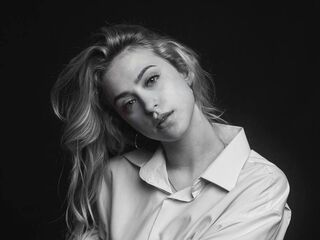 live teaser cam GwynethHibbits