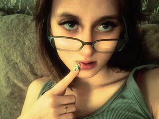 camwhore spreading pussy HeideSchweitzer