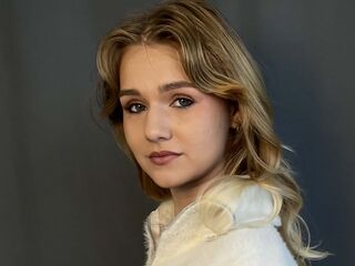 naked girl with cam fingering HelenPetrini