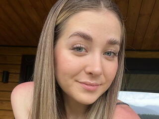 camgirl picture IlonaCabiness