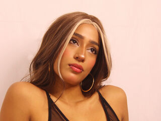 bedroom live cam JadeKeim