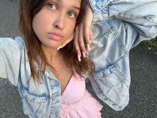 beautiful cam girl JazminHalajian