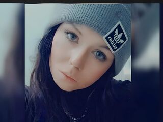 camwhore masturbating with vibrator JazzRuby