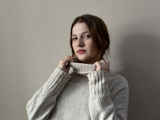 free live chatroom JeannineHerzog