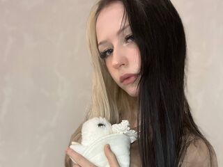beautiful webcamgirl JessiaZahri
