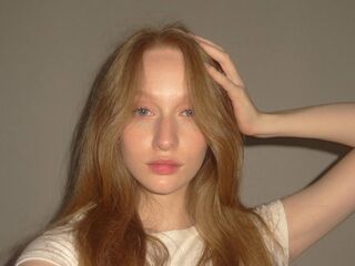 cam girl masturbating with dildo JoGranieri
