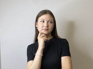 camslut showing pussy JoellenMishler