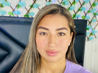 shaved pussy webcam KaatheAdams