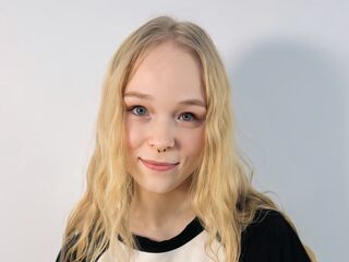 free live chat KamiMellema