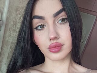 cambitch KamilaBell