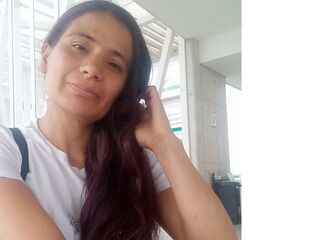 naked camgirl gallery KasandraVixen