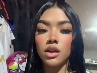 hot cam girl masturbating with dildo KassyMorgan