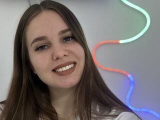 webcam girl KeiraAsti