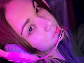 topless camgirl KimSoprano