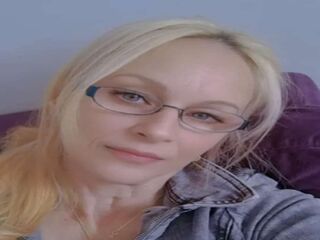 free nude cam LadyAzura