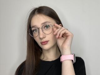 shaved pussy cam LatriciaSuet