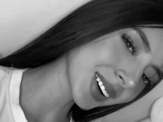 camgirl fingering pussy LauraRisk