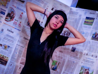 girl webcam LayraNoir
