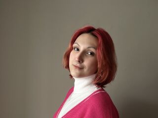 girl fingering pussy LesliMahone