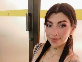 free webcam video LesslyKity