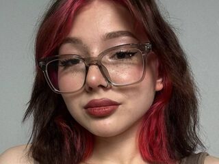 free live webcam chat LessyGrayce