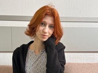 camslut spreading pussy LettyAegerter