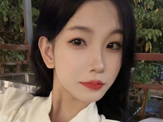 livesex cam LianaWuy
