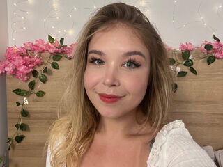 camgirl masturbating with vibrator LilithBonheur