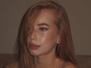 nude cam girl pic LisaCornerd