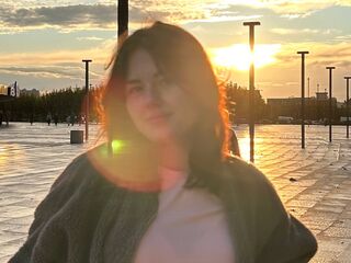 girl fingering bald pussy LisbethSzoc