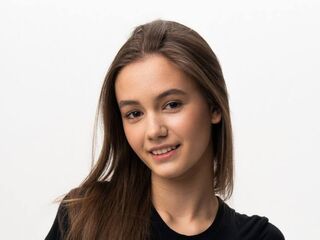 fingering camgirl LissaDesso