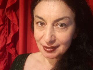 camgirl masturbating with dildo LoloSmith