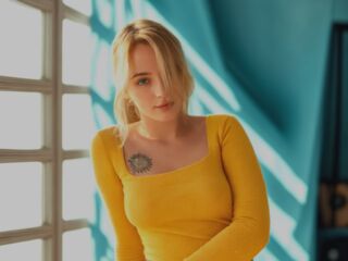 webcamgirl chat room LornaCatts