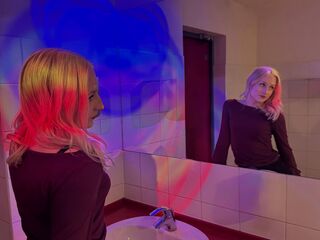 hot chat room LucilleWiste