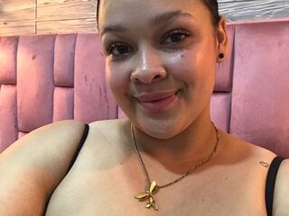 camgirl playing with sextoy MacaOlson