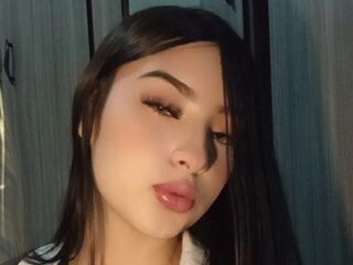 naked webcam girl MadelynFabbro