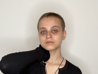 sexy webcamgirl MargrettHussar