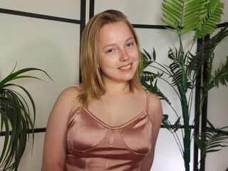 camgirl showing pussy MaryTon