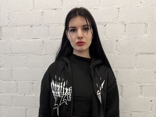 camgirl fingering shaved pussy MaryettaBurgees