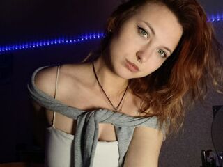 nude camgirl pic MaudieTuttle