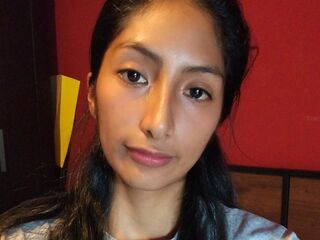 sexy webcamgirl MayraBravo