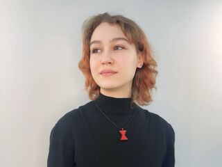 topless camgirl MeghanInclan