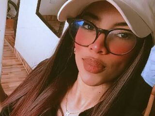 nude webcam girl photo MeliRivers
