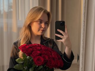 camwhore MelissaMyla